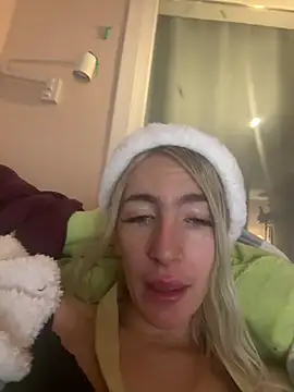 BarbieBlondieGirl webcam