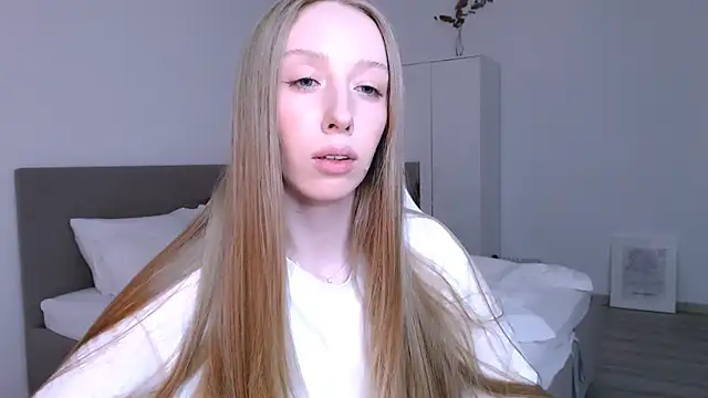 Luna_insniity webcam