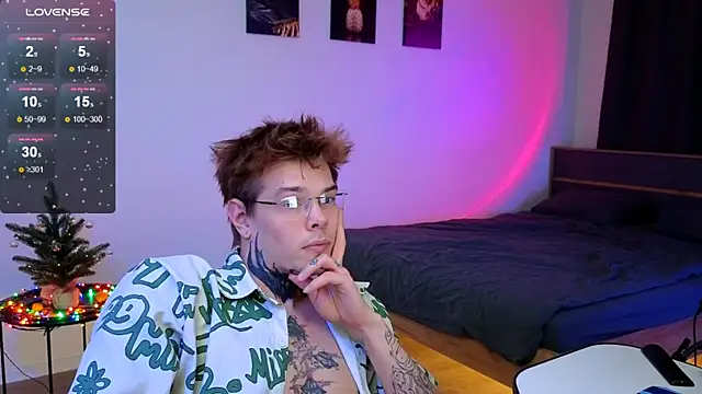 denis_here (M young) - 👀 SHOW INK ON MY BODY