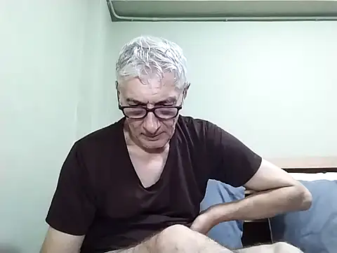 BIGUNCUTHARDCOCK webcam