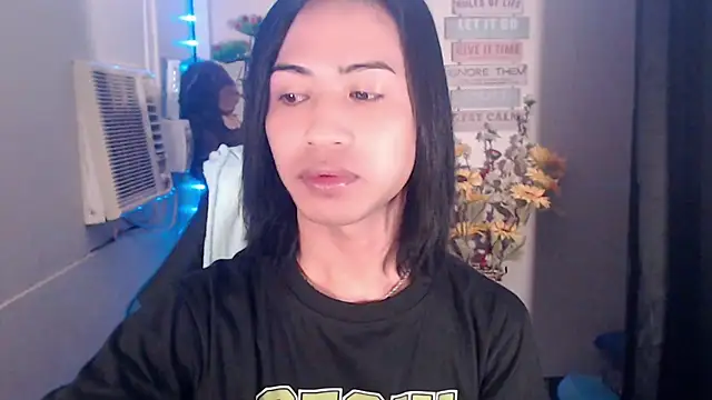 Miracle_TheBrat webcam