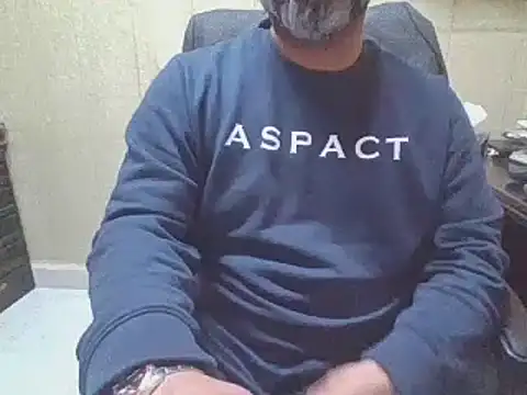 hairymaster95 webcam