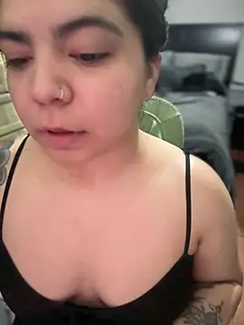kimmiakiss22 webcam