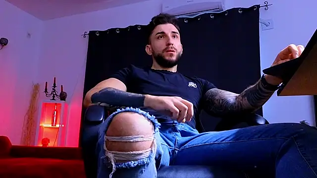 MightyAaron66 webcam