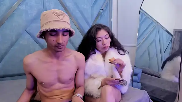 LauryAndNarem69 webcam