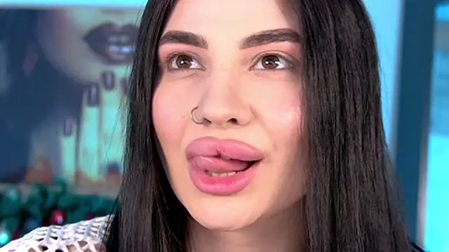 AdrianaTorres webcam