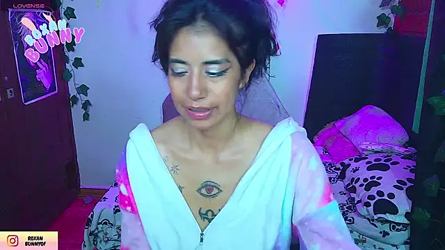 Roxanbunny1 webcam