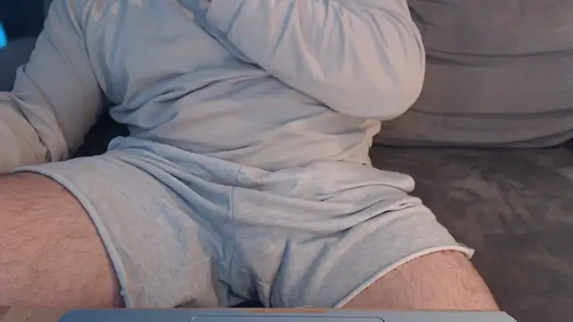 hugemachohandsome webcam