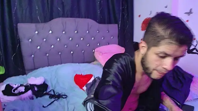 electra_queen1 (Ask my age) - naked  + bj