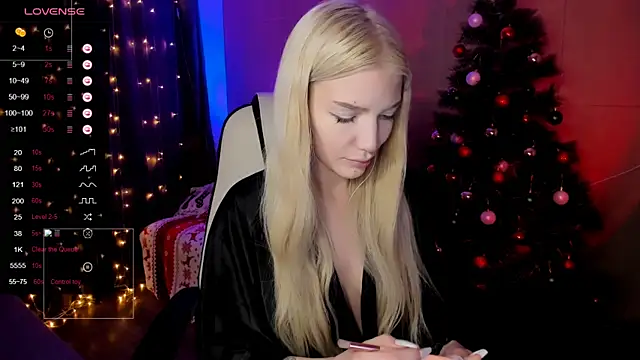 AnyaTaylor_ webcam