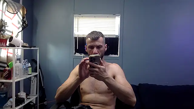 sexyhotstud12 webcam