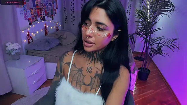 CharimgSabrina webcam