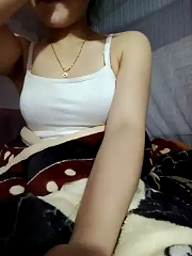 LucyyLy webcam