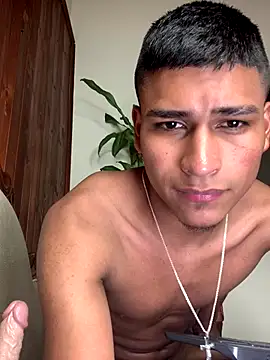 Emiliano_Reyes webcam