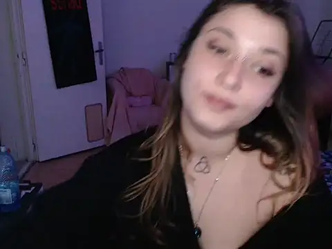 AlienforTwenty webcam