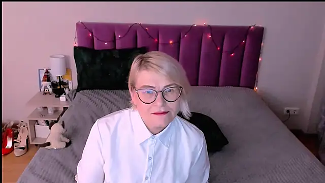 sabrinamacmarren webcam