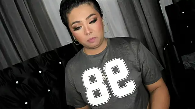 YourWildestFantasyxxx webcam