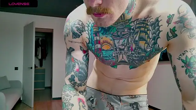 white_King9999 webcam