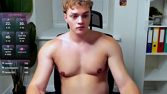 ChaseMuscular webcam