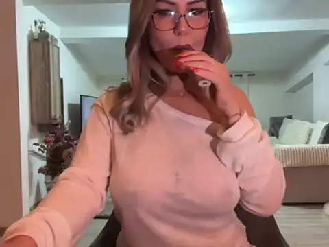 AnikaSunshine webcam