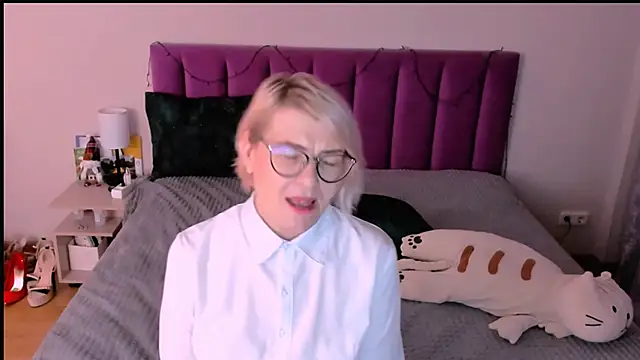 sabrinamacmarren webcam