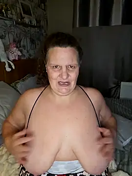 MissQueenBeex webcam