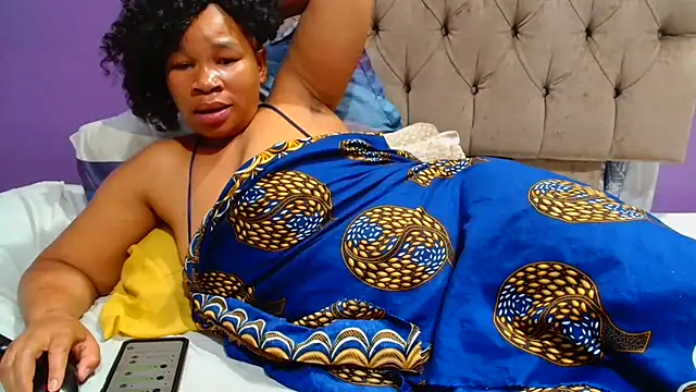 YELLOWBUSTYMELLONS webcam