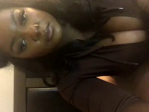 Webcam Model (Fxncymuse)  is live.Free join now!