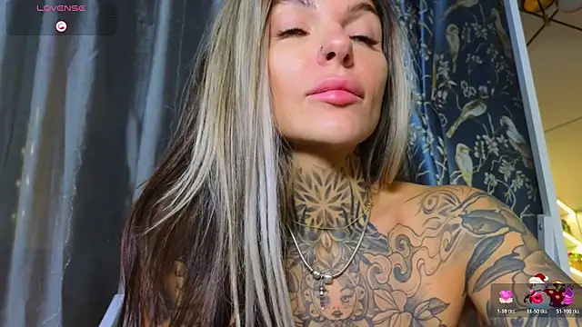 tattooedBabyy webcam