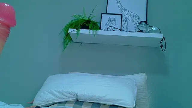 RiriiBrunette__ webcam