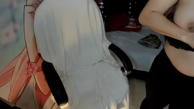 AllysonMilf69 webcam