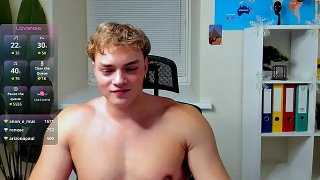ChaseMuscular webcam