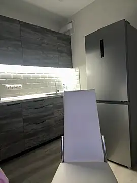 Webcam Model (MissOyee)  is live.Free join now!