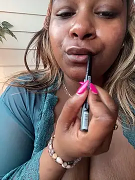 BigFineSelena webcam