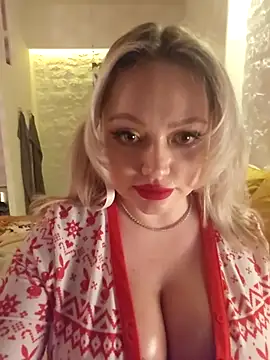 Webcam Model (misstitmouseofficial) is live