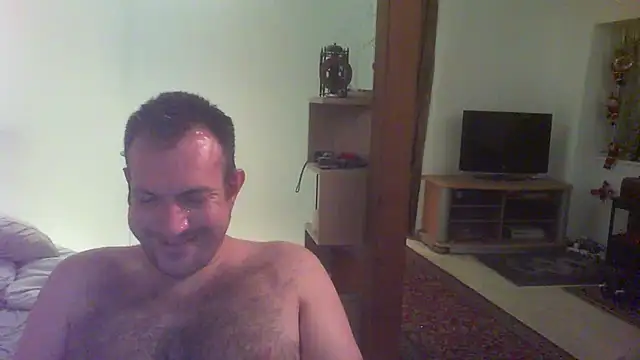 Mike_12hot webcam