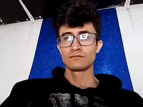 Loggan_donnelly webcam