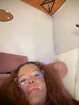 Webcam Model (Antonella_boobss)  is live.Free join now!