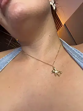 ValentinaEliot webcam