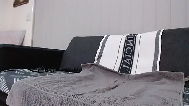 lilchristian@xh webcam