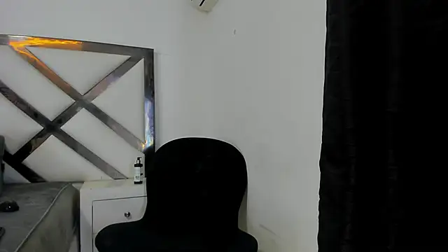 Webcam Model (sienna_glow)  is live.Free join now!