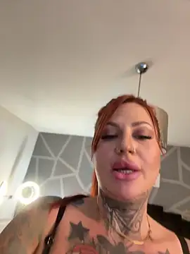 krysstal003 live cam