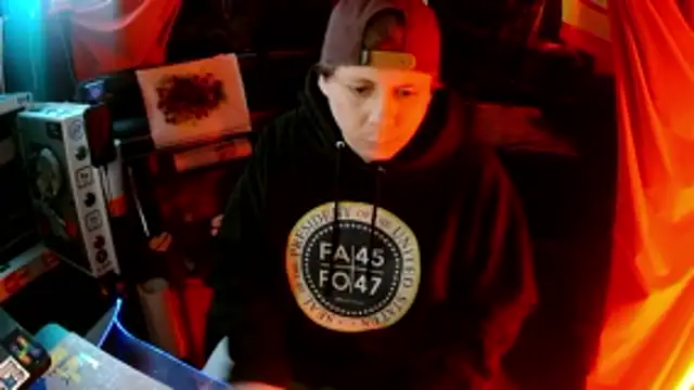 bowerboi - Bowerboi's free webcam - UK Sex Cams