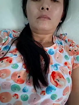 Baby-sexytits18 webcam