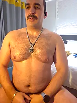 CloudyMuscleBeefy webcam