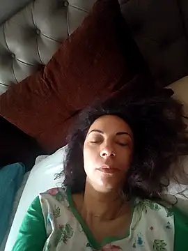 naughty69curls webcam