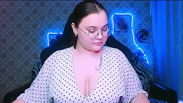 InLoveWithLife26 webcam