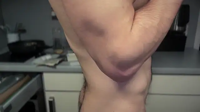 muscle_hair3_elias webcam