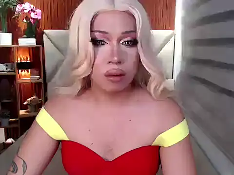 RebecaNextToYou webcam