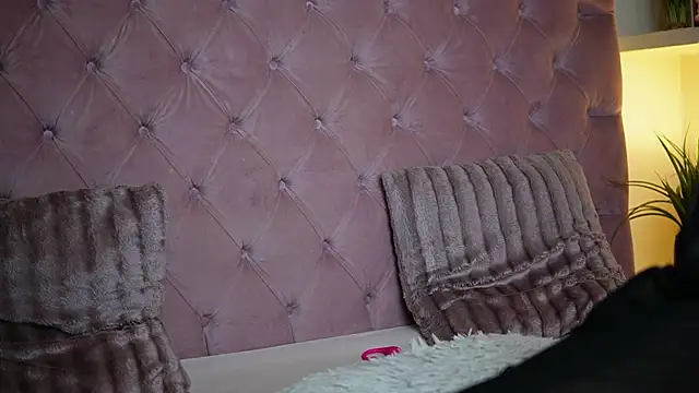 maiamini - MaiaMini's free webcam